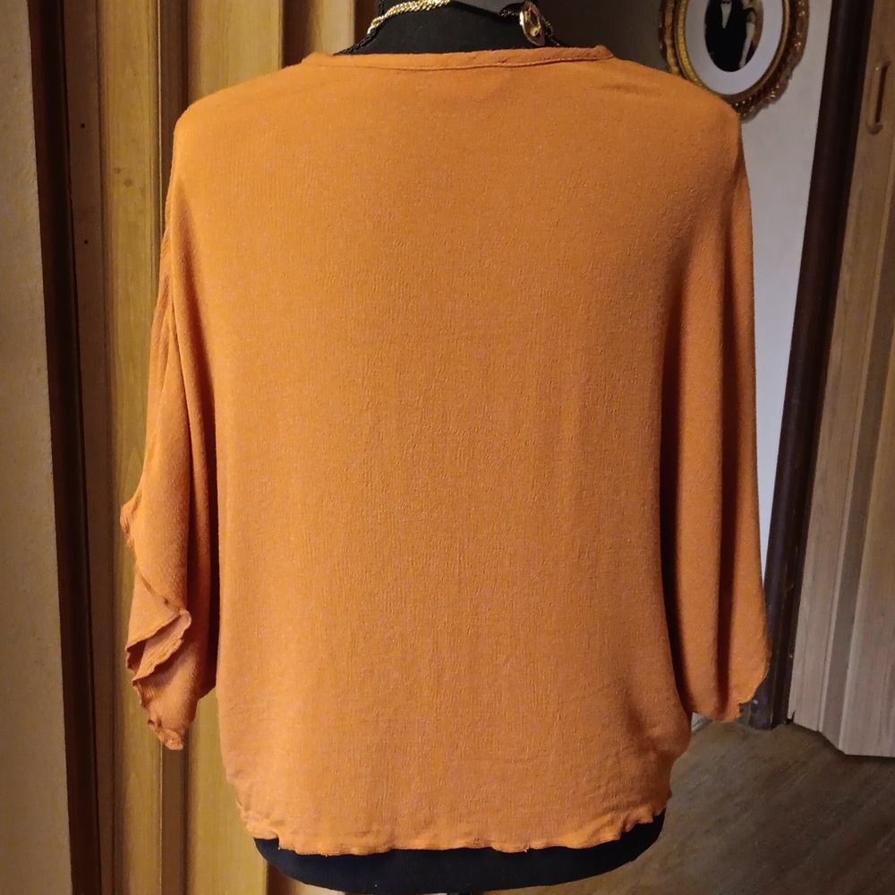 Women's Rust Button Design Top - Picture 2 of 5